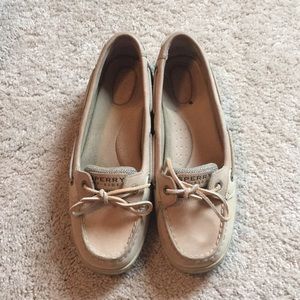Sperry topsiders